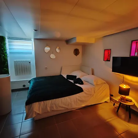 L'eden, Maison Atypique Hébergement de vacances *